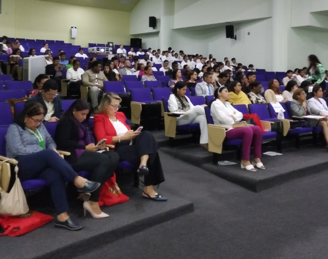 Facultad de Enfermería de la UP realizó su Jornada Científica 2025 ...