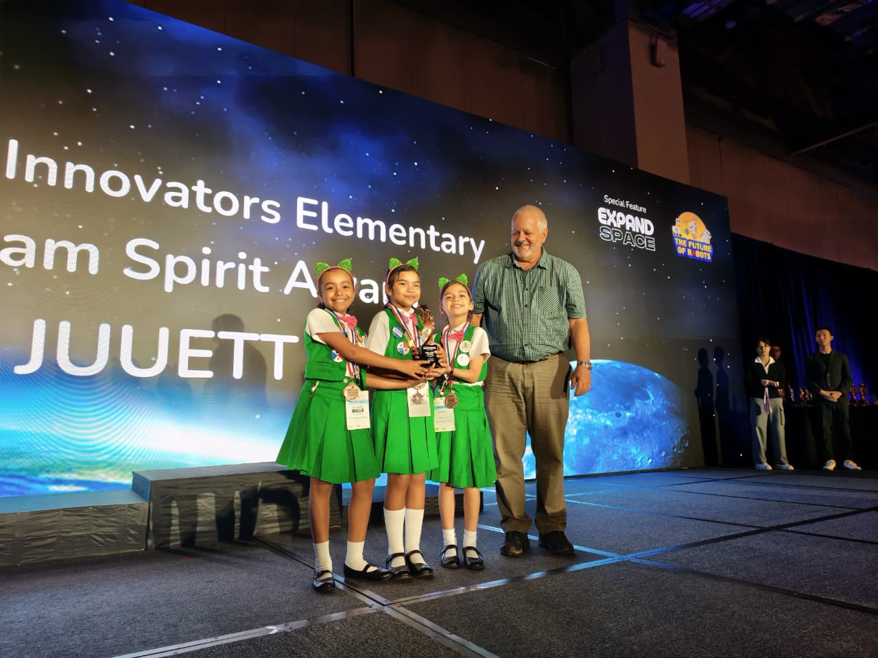 Delegación victoriosa de Robótica de Panamá en Singapur, regresará esta noche, 29 de&nbsp;noviembre