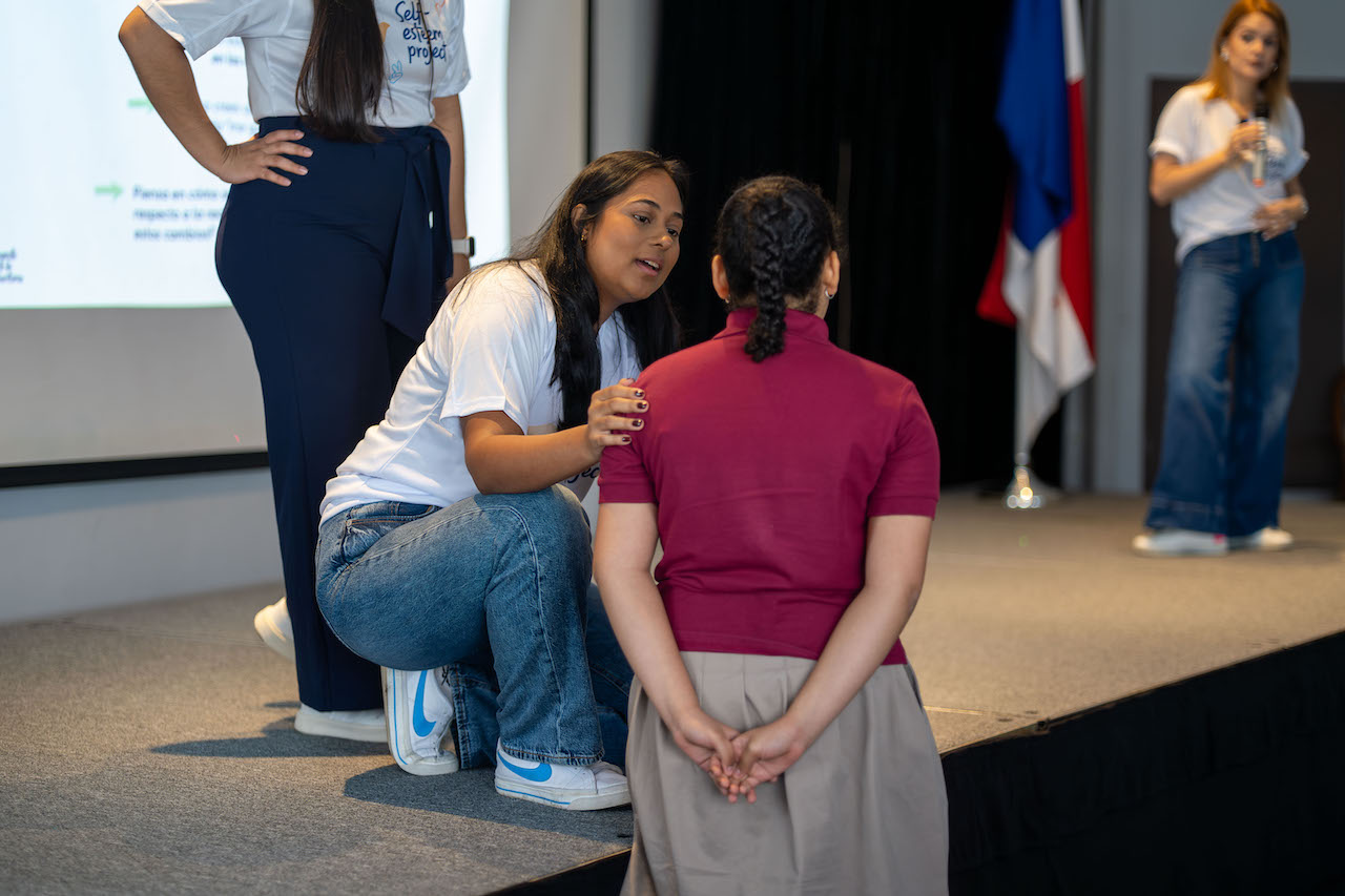 Llamado a cambiar forma de elogio a las niñas, hizo Proyecto Dove para la&nbsp;Autoestima