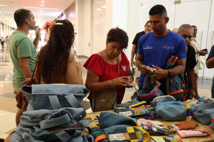 Marca Remenditos, exhibición y venta en centro comercial de Panamá&nbsp;Oeste