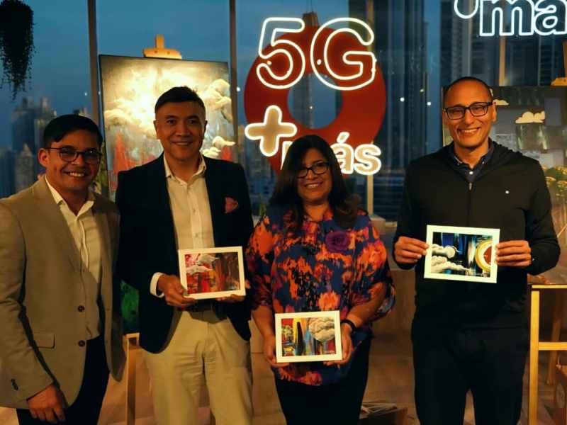 Más Móvil celebra mes de la mujer: Exposición pictórica «Velada a contraluz. Una cita con el&nbsp;arte»