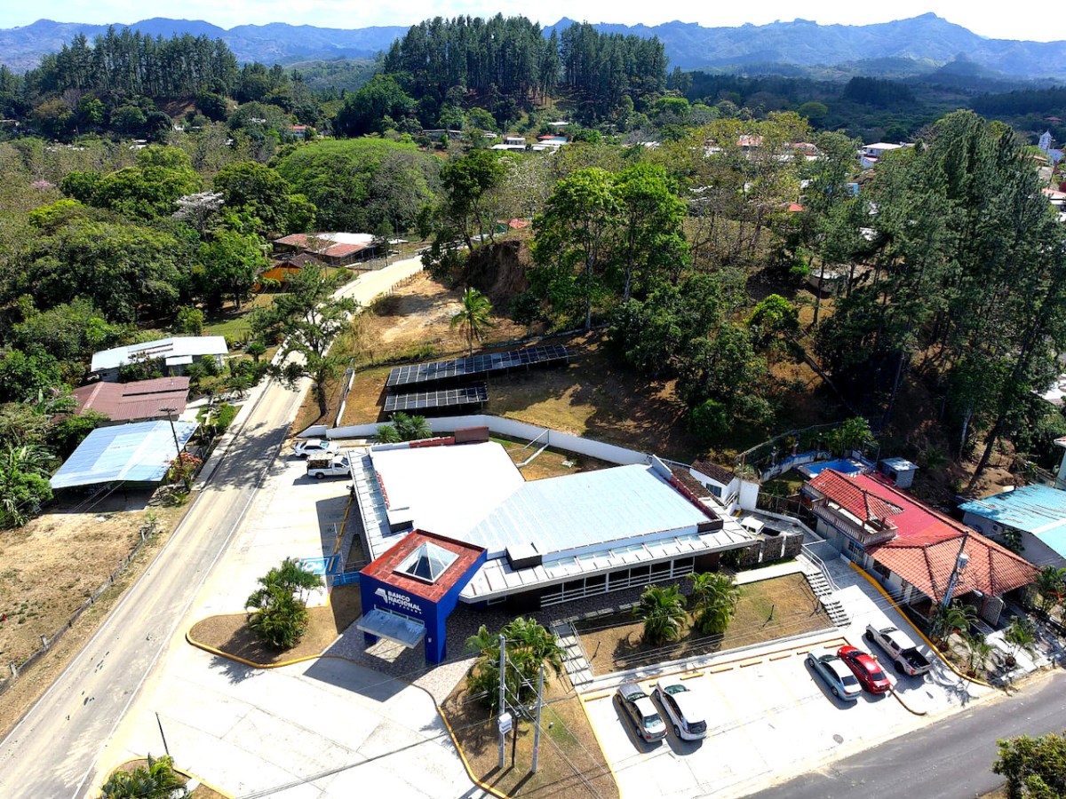 Energía solar se expande en la red de sucursales de Banco Nacional de&nbsp;Panamá