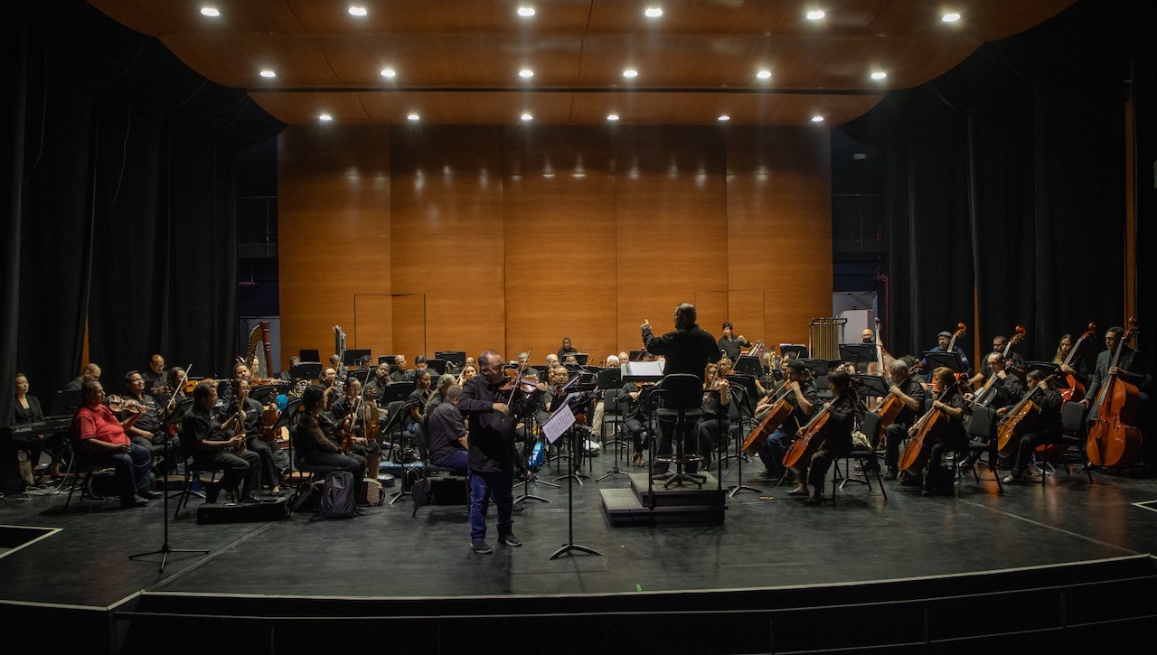Interesados en dirigir Orquesta Sinfónica: Entregar documentación del 22 al 27 de abril en&nbsp;MiCultura